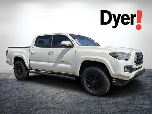 White 2022 Toyota Tacoma SR5