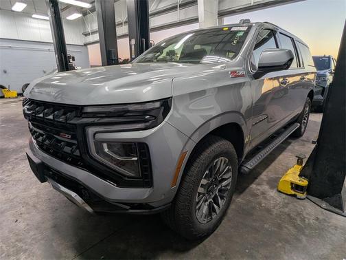 2025 Chevrolet Suburban 4WD Z71