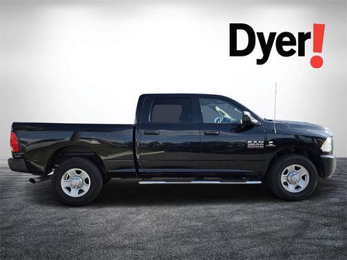 2017 RAM 3500 Tradesman Crew Cab 4x2 6'4' Box