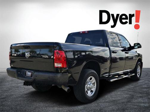 2017 RAM 3500 Tradesman Crew Cab 4x2 6'4' Box