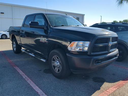 2017 RAM 3500 Tradesman Crew Cab 4x2 6'4' Box