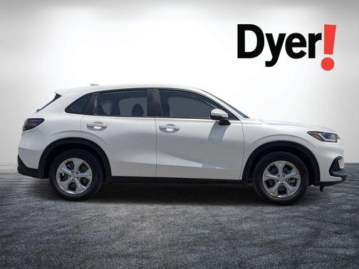 Platinum White Pearl 2025 Honda HR-V LX