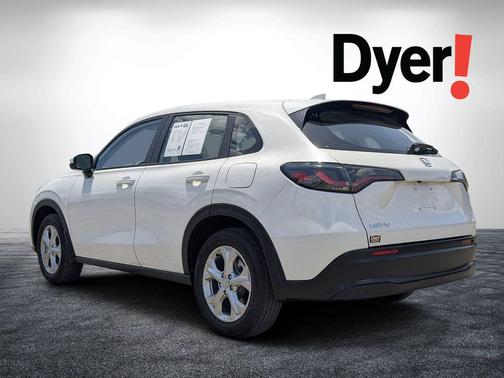 Platinum White Pearl 2025 Honda HR-V LX