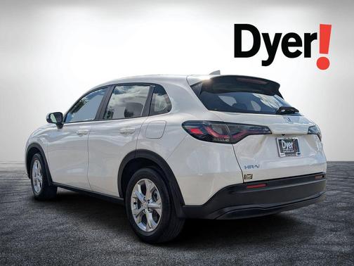 Platinum White Pearl 2025 Honda HR-V LX