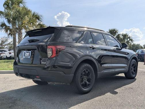 Agate Black Metallic 2024 Ford Explorer Timberline