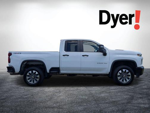Summit White 2022 Chevrolet Silverado 2500 Custom