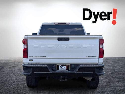 Summit White 2022 Chevrolet Silverado 2500 Custom