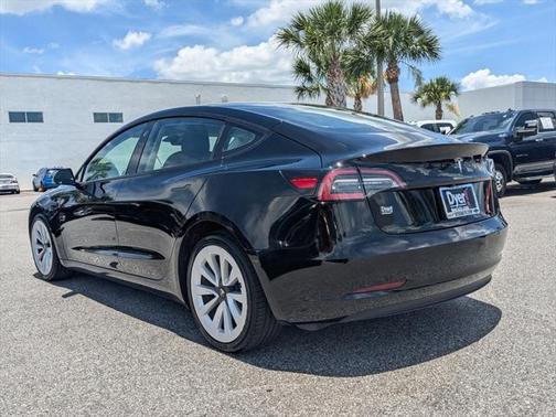 2022 Tesla Model 3 Standard Range