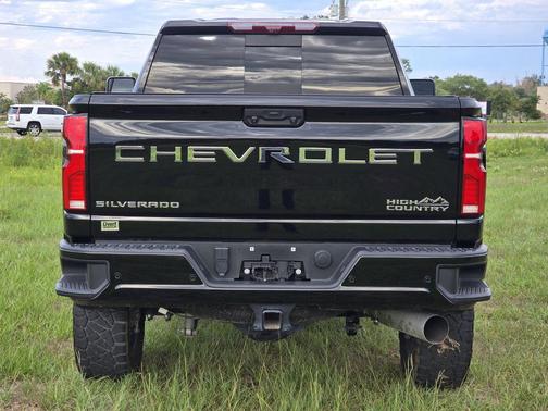 Black 2024 Chevrolet Silverado 2500 High Country