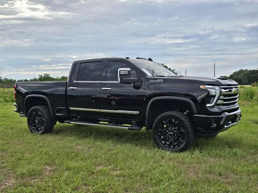 Black 2024 Chevrolet Silverado 2500 High Country
