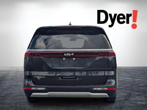 2024 Kia Carnival LX