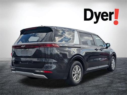 2024 Kia Carnival LX