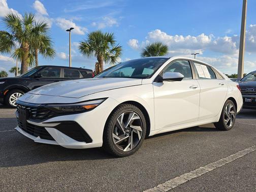 Serenity White 2025 Hyundai ELANTRA SEL