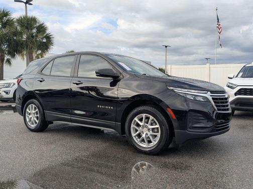 Mosaic Black Metallic 2024 Chevrolet Equinox LS