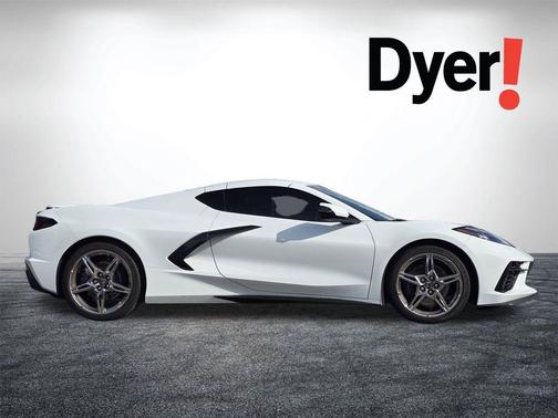 Arctic White 2025 Chevrolet Corvette Stingray w/1LT