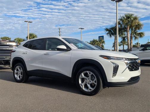 2025 Chevrolet Trax LS