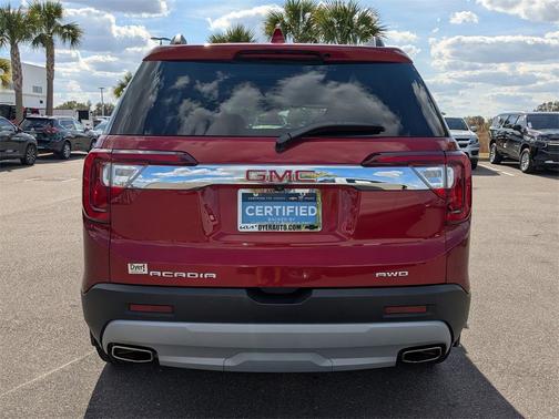 2023 GMC Acadia AWD SLT