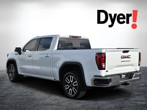 Summit White 2025 GMC Sierra 1500 SLE