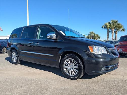 2015 Chrysler Town & Country Touring-L