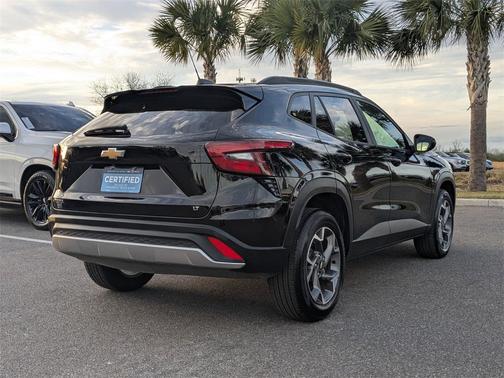 2025 Chevrolet Trax LT