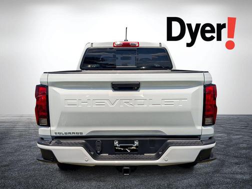 Summit White 2026 Chevrolet Colorado LT