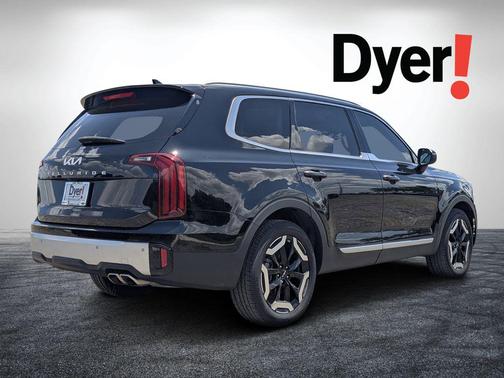Ebony Black 2023 Kia Telluride S