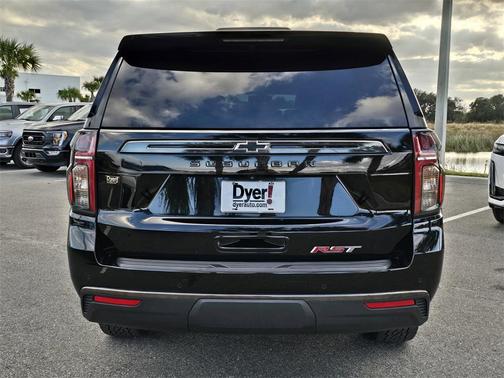 2022 Chevrolet Suburban RST