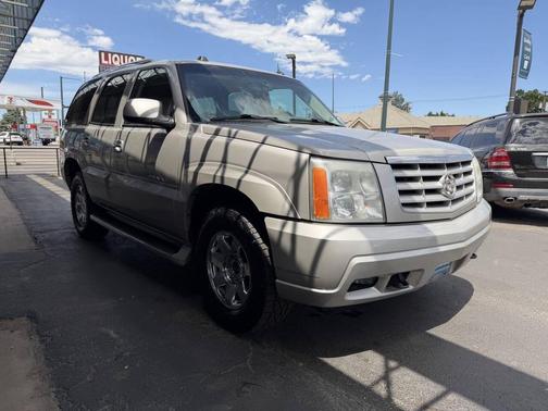 Champagne 2004 Cadillac Escalade Base