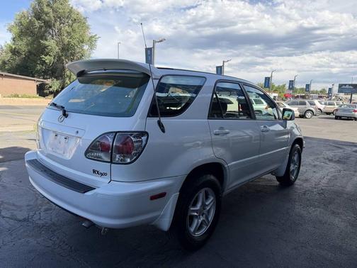 White Gold Crystal 2001 Lexus RX 300 Base