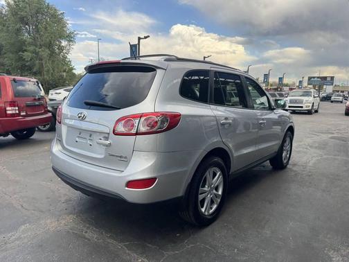 Mineral Gray 2011 Hyundai SANTA FE SE