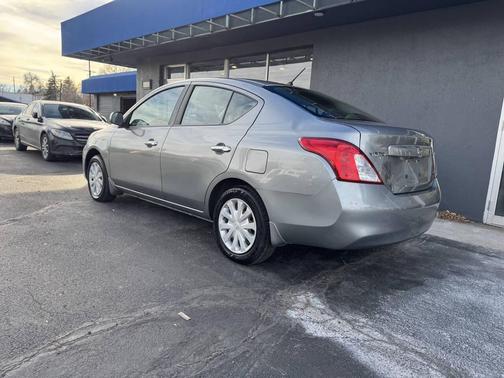 2012 Nissan Versa 1.6 S