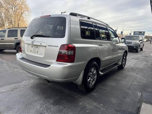2004 Toyota Highlander Base