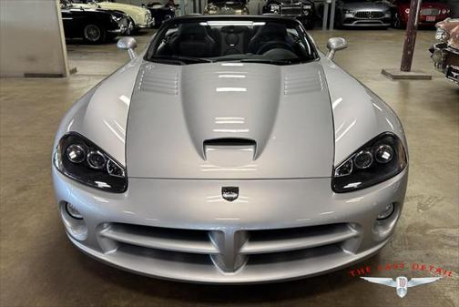 2003 Dodge Viper SRT10