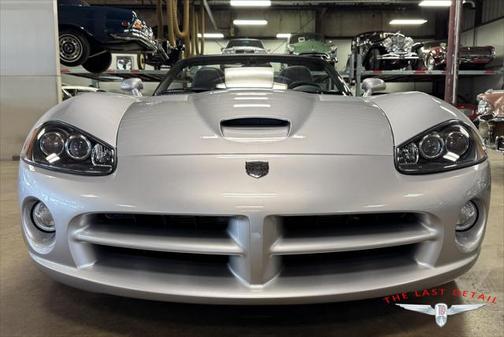 2003 Dodge Viper SRT10