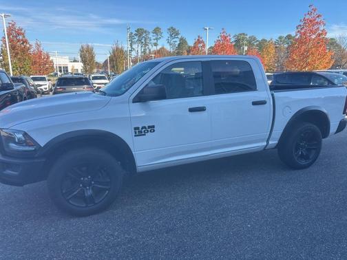 2024 RAM 1500 Classic Warlock Crew Cab 4x4 5'7' Box