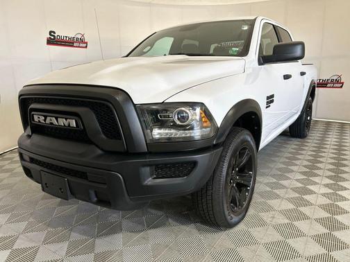 2024 RAM 1500 Classic Warlock Crew Cab 4x4 5'7' Box