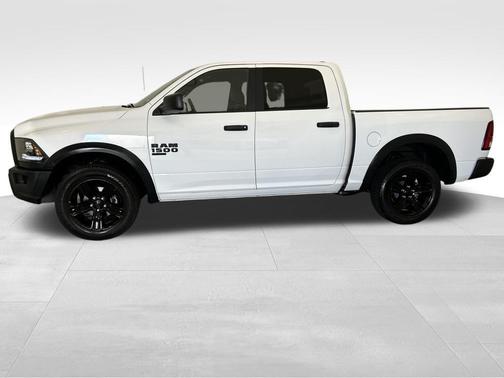 2024 RAM 1500 Classic Warlock Crew Cab 4x4 5'7' Box