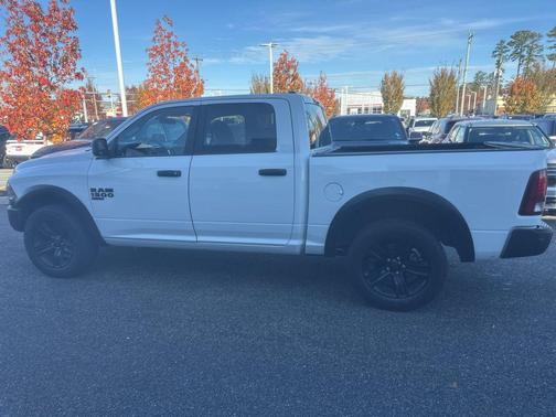 2024 RAM 1500 Classic Warlock Crew Cab 4x4 5'7' Box