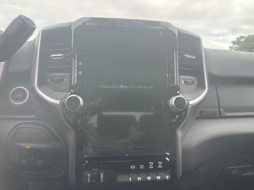 2025 RAM 2500 Big Horn Crew Cab 4x4 6'4' Box