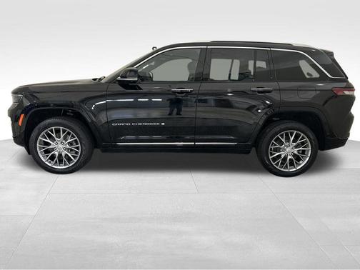 2022 Jeep Grand Cherokee Summit
