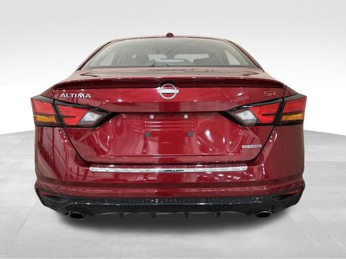 2023 Nissan Altima SR VC-Turbo FWD
