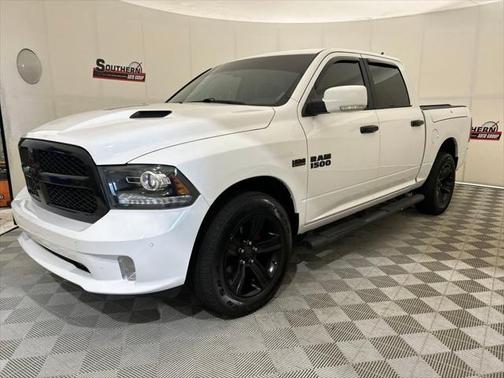 2018 RAM 1500 Night Crew Cab 4x4 5'7' Box
