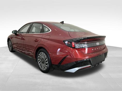 Ultimate red 2025 Hyundai SONATA Hybrid SE