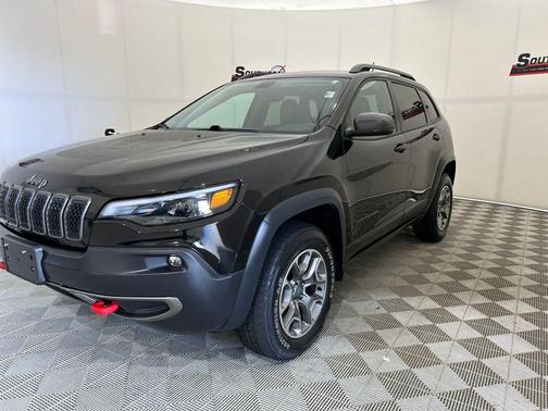 2020 Jeep Cherokee Trailhawk