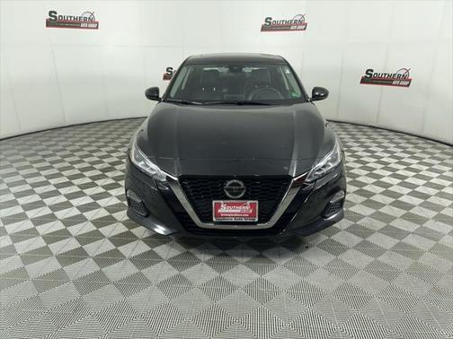 2022 Nissan Altima SR VC-Turbo FWD