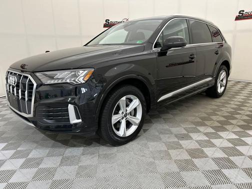 2024 Audi Q7 45 Premium Plus