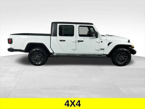 2024 Jeep Gladiator Sport S