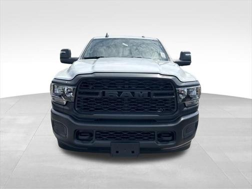 2024 RAM 2500 Tradesman Crew Cab 4x4 6'4' Box