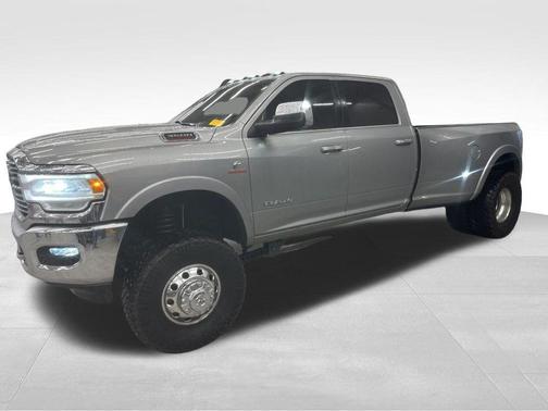 2022 RAM 3500 Laramie Crew Cab 4x4 8' Box