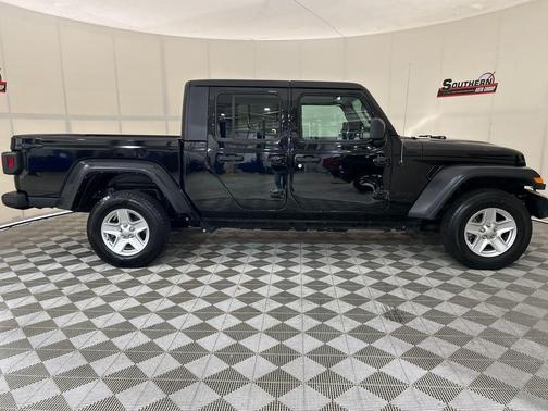 2023 Jeep Gladiator Sport S